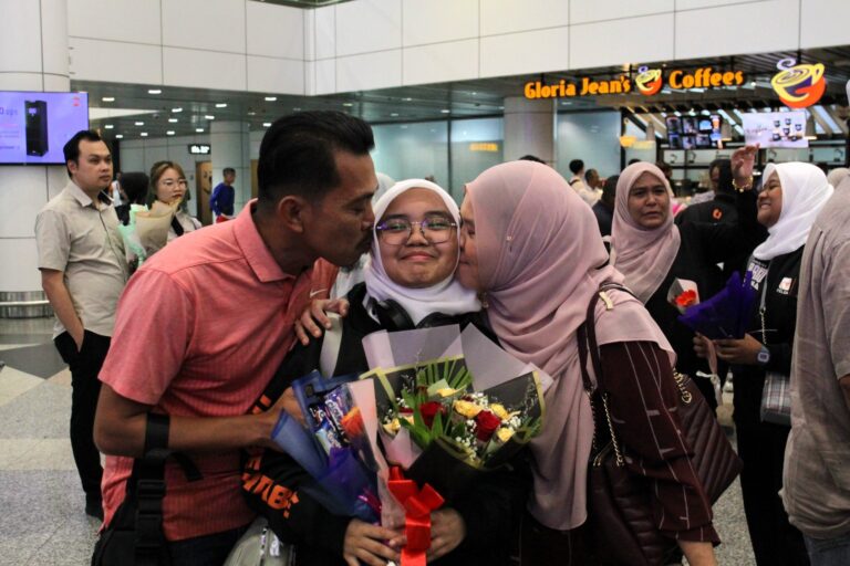 mawo_golden_diploma-03