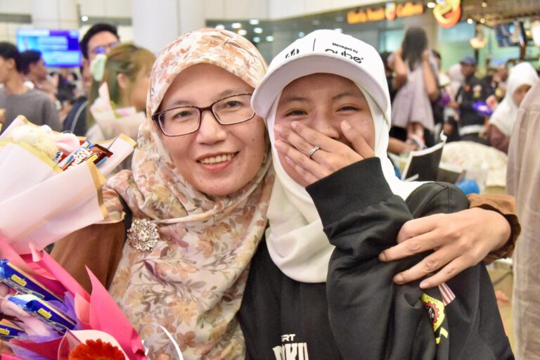 mawo_golden_diploma-09