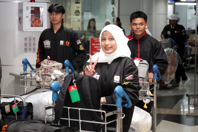 mawo_golden_diploma-14