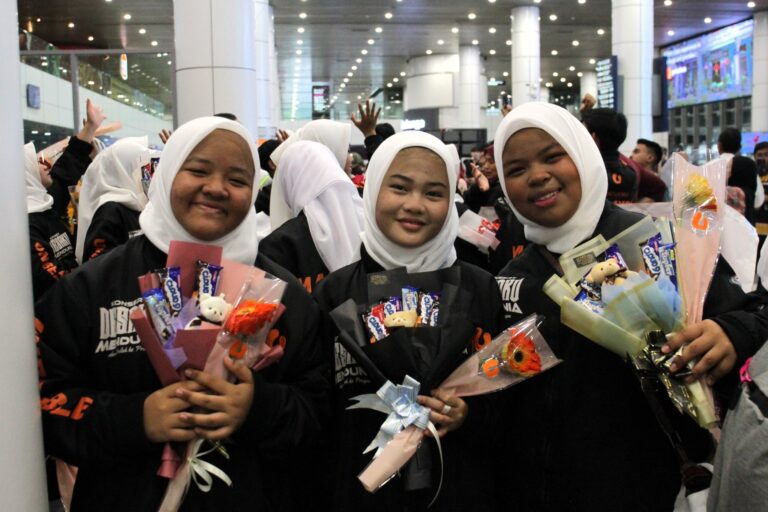 mawo_golden_diploma-17