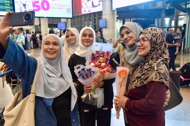 mawo_golden_diploma-22